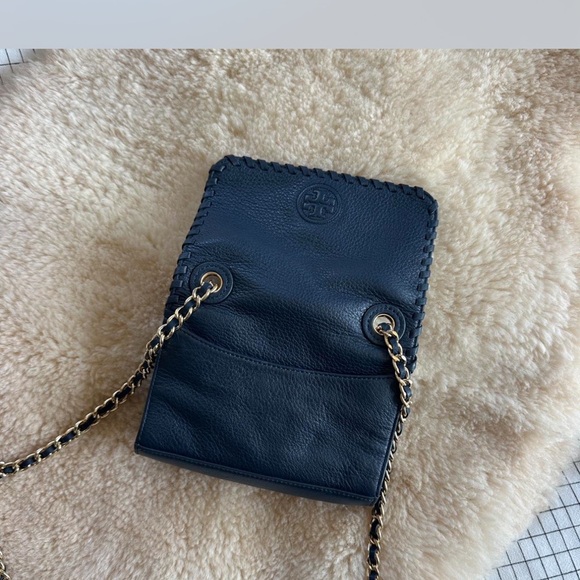 NWOT Tory Burch Shrunken Marion Crossbody in Navy - Picture 5 of 7